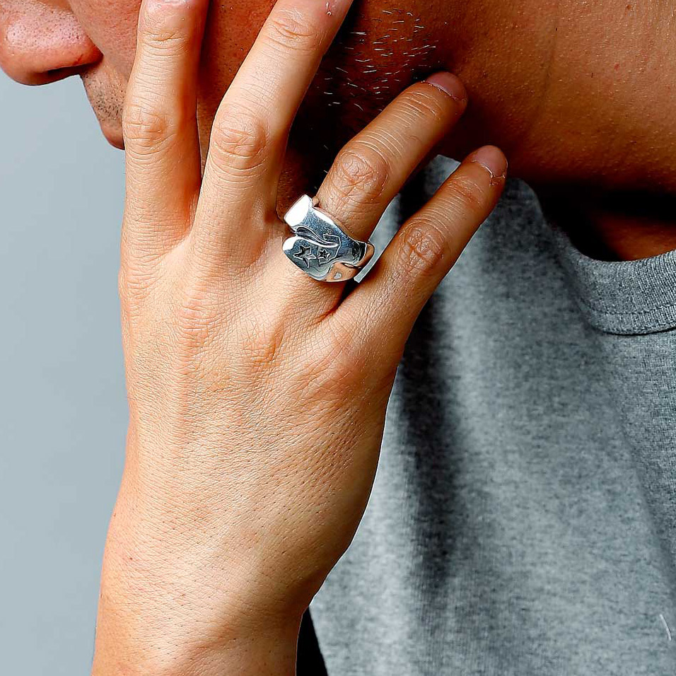 LUCKY RING